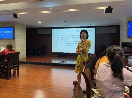 “强化岗位技能，培养业务人才” ——米兰体育平台app官网_米兰体育(中国)养老联合湖南中医药大学护理学院组织开展养老护理员专题培训