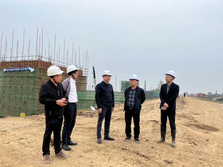 湖南轨道矿业发展有限米兰体育平台app官网_米兰体育(中国)
李剑一行赴沅江市机制砂和砂石集散中心建设项目考察交流